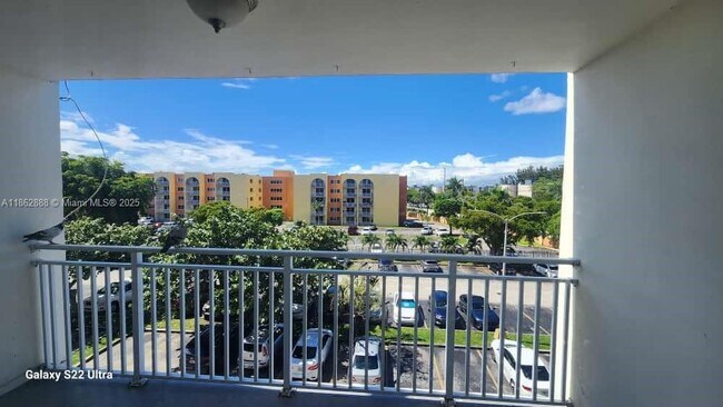 Building Photo - 6950 Miami Gardens Dr