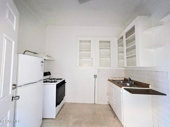 Building Photo - 1114 E Rio Grande Ave