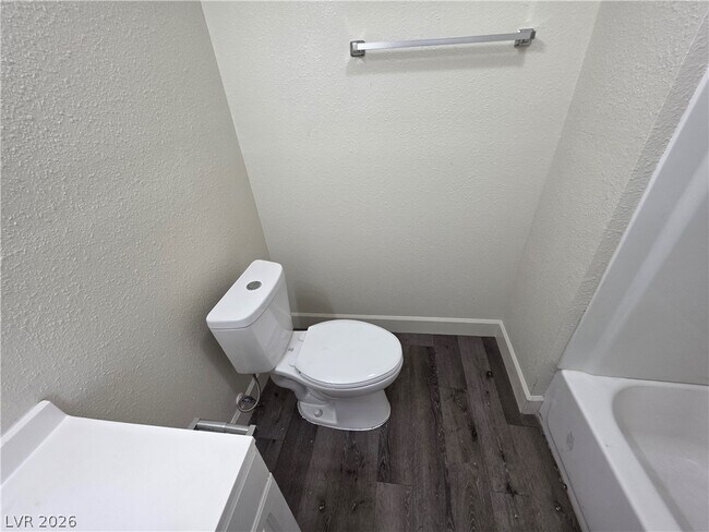 Building Photo - 3412 Townhouse Dr