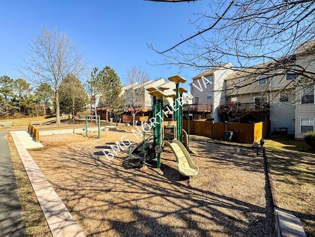 Building Photo - 4647 Flatlick Branch Dr