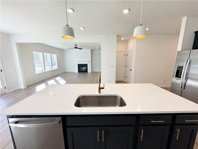 Building Photo - 51 Gresham Ct