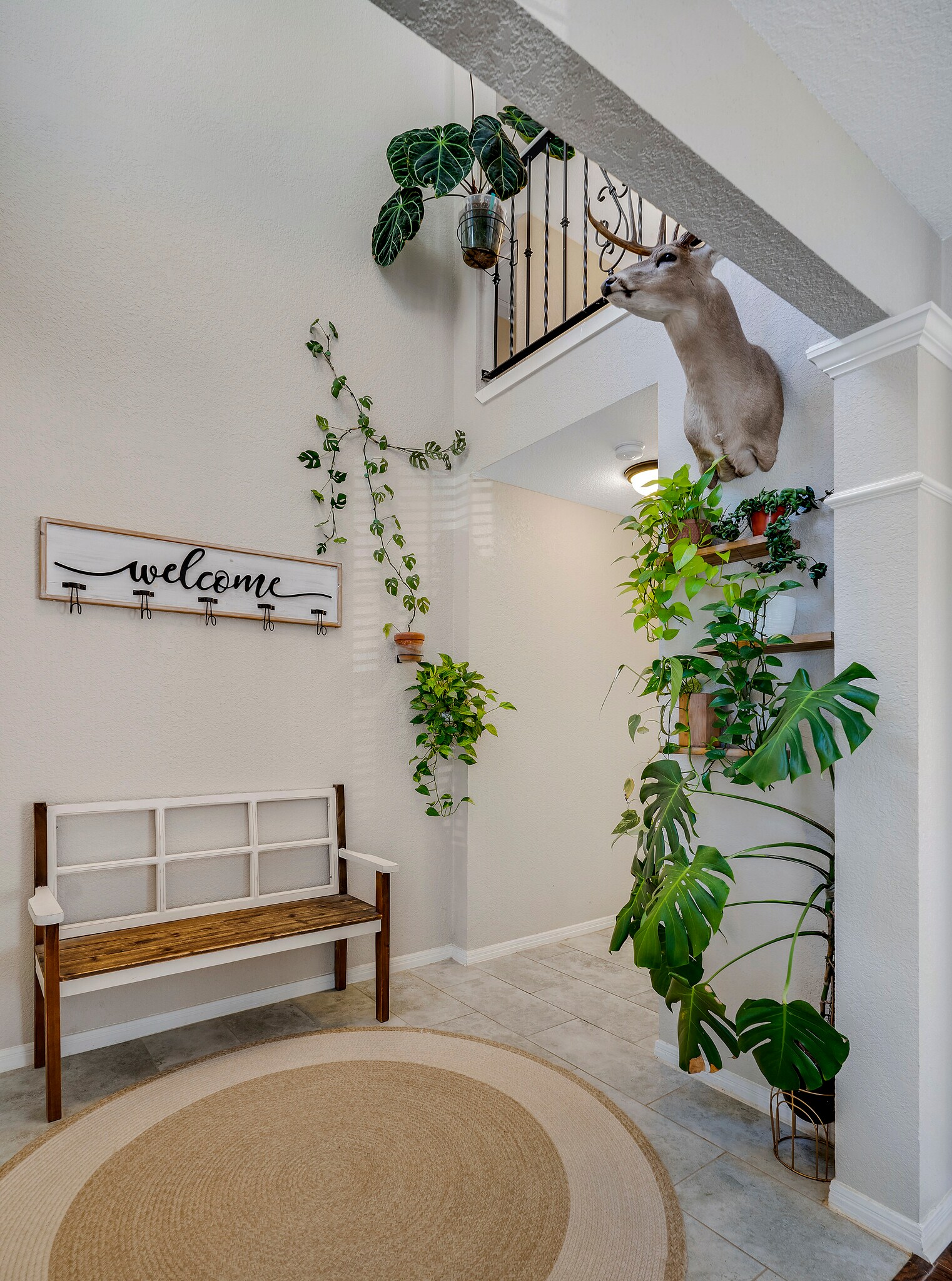 Building Photo - 10331 Mustang Rdg