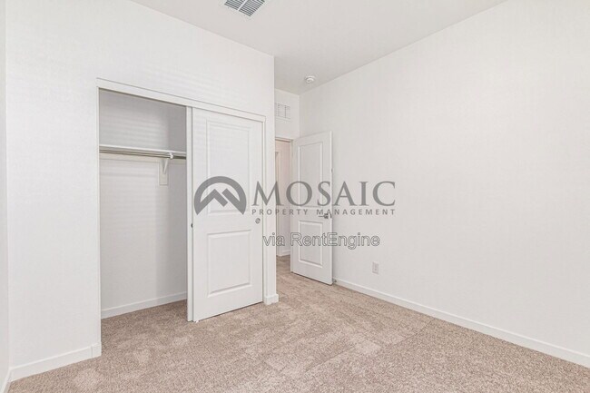 Building Photo - 8821 W Agora Ln