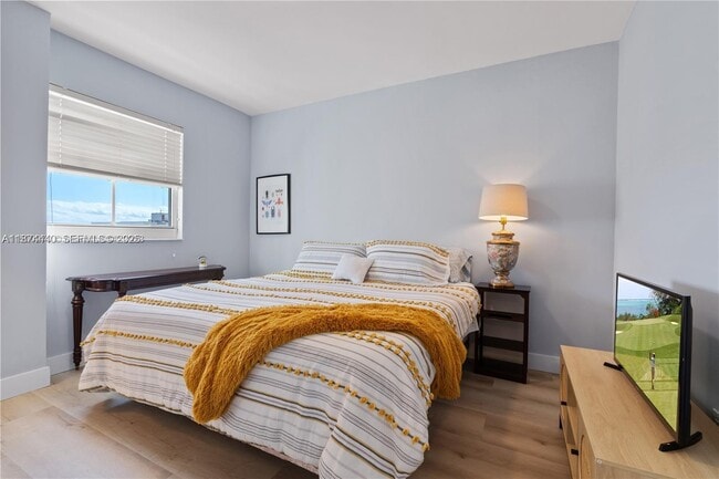 Building Photo - 185 SE 14th Terrace