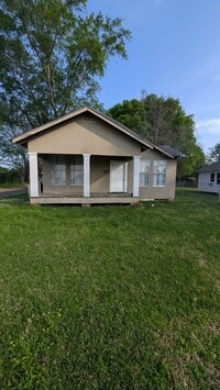 Building Photo - Cute home in the Heart of West Monroe