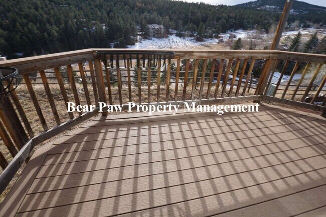 Building Photo - Cute Condo in North Evergreen!