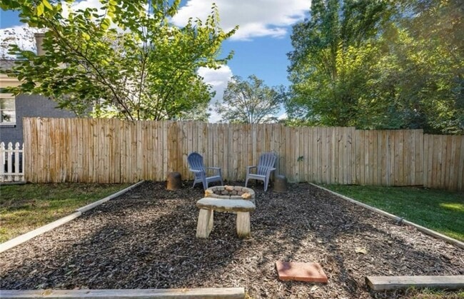 Building Photo - Charming Ardmore home full of character in...