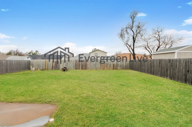 Building Photo - 1413 Sunrise Dr