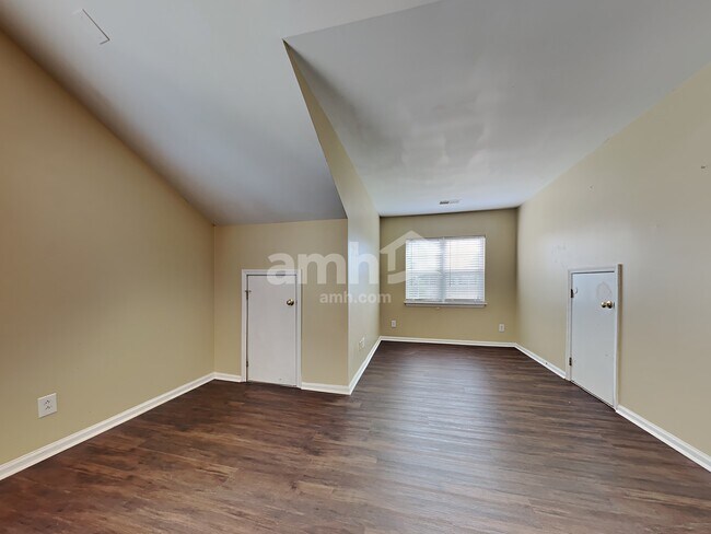 Building Photo - 503 Sparkleberry Ln