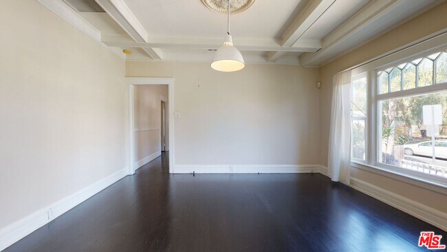 Building Photo - 427 Sunset Ave