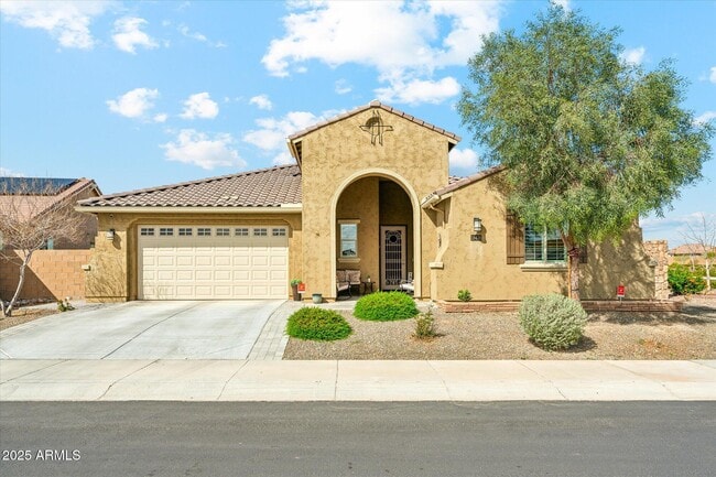 Primary Photo - 18438 W Brookwood Dr