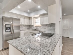 Building Photo - 3225 Castle Rock Rd