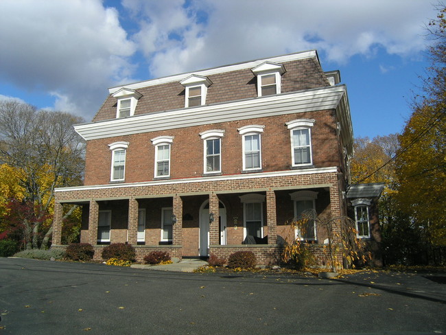 Primary Photo - E Main Street Apartments