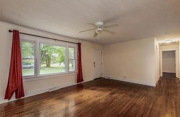 Building Photo - 40 Florence Ave