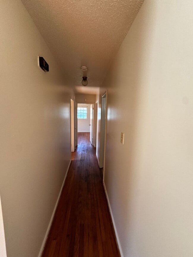 Building Photo - 1337 N Lafayette St