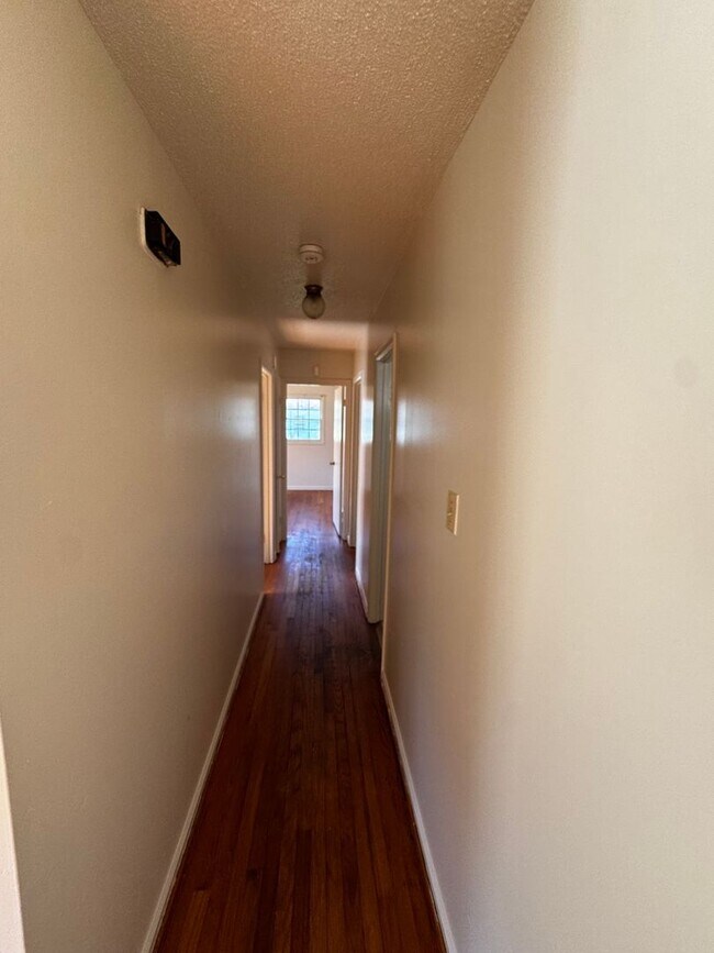 Building Photo - 3 Bedroom with 1 Bath Single Family Home in Shelby, NC