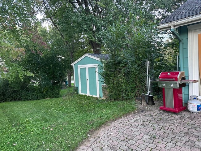 Building Photo - 1200 Algonquin Rd