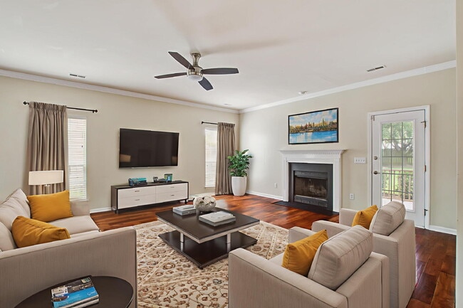 Building Photo - 5421 Red Tip Ln