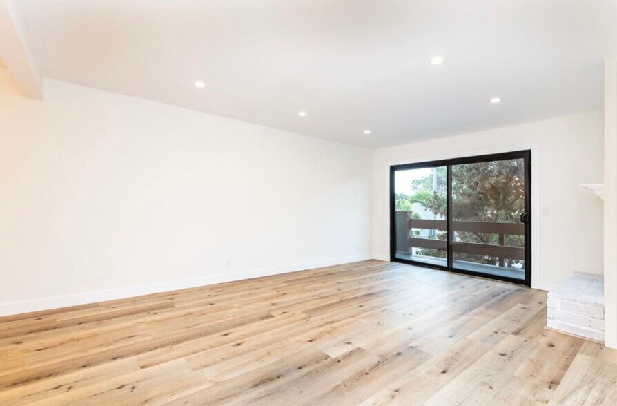 Building Photo - 4524 Tujunga Ave