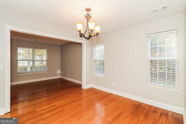 Building Photo - 118 Bainbridge Ct