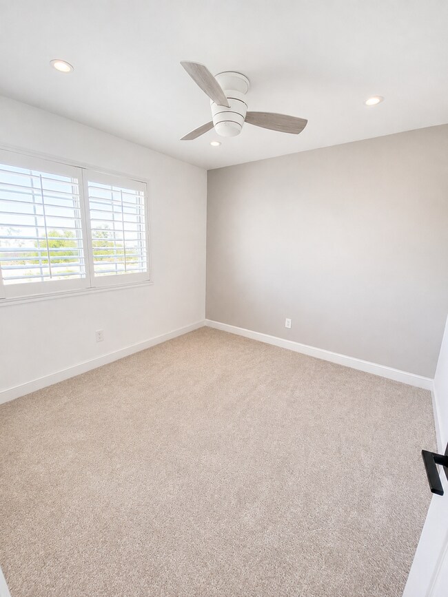 Building Photo - 1299 Rolling Hills Ct