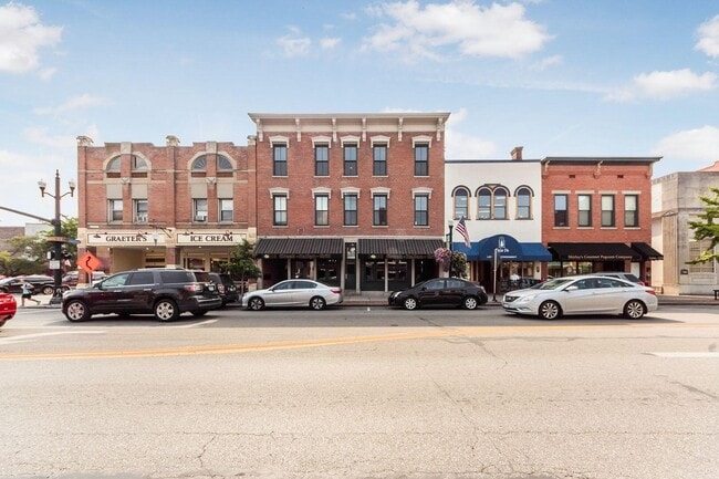 Building Photo - 532 Radcliff Dr