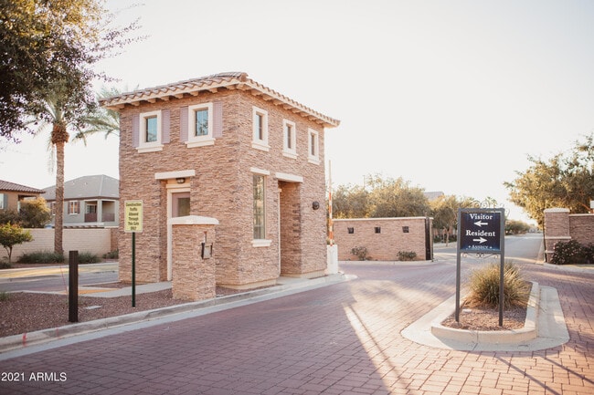 Building Photo - 2754 S Sulley Dr