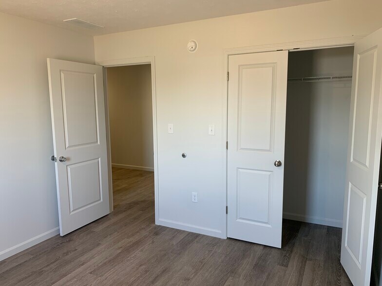 Building Photo - 3973 N 150 W