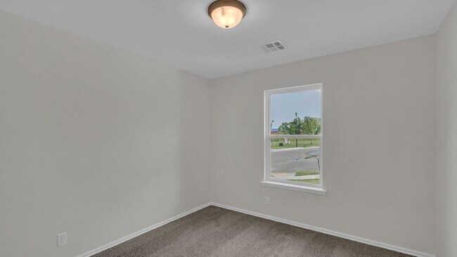 Building Photo - 3 Bed | 2 Bath in Owasso!