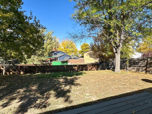 Building Photo - Updated Single-Family Home in Littleton