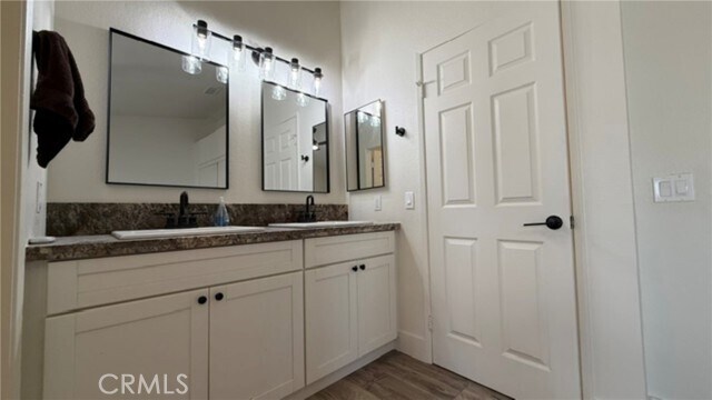 Building Photo - 39233 Rising Hill Dr