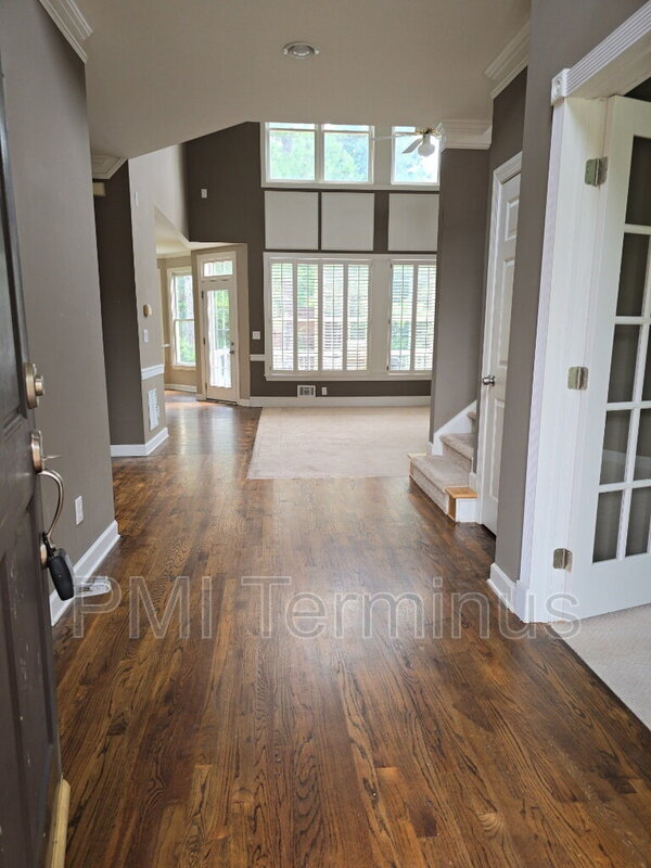 Building Photo - 3307 Fieldwood Dr SE