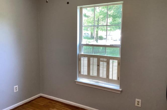 Building Photo - 659 Realm Ct W