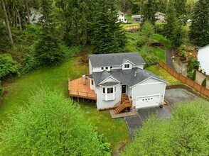Building Photo - 4 Bed 2.5 Bath in River King Estates - Dog...