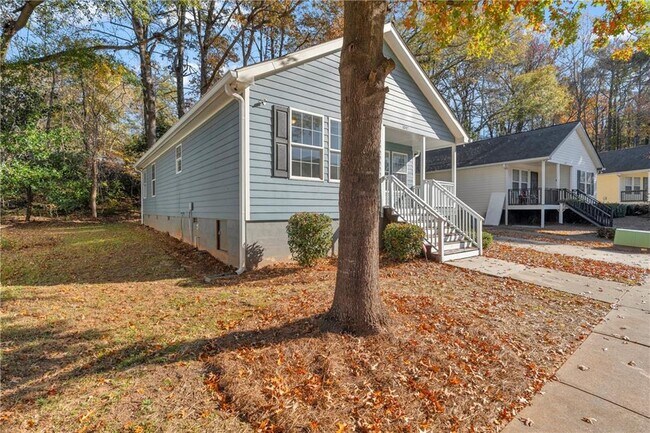 Building Photo - 1040 Thomasville Estates Wy SE