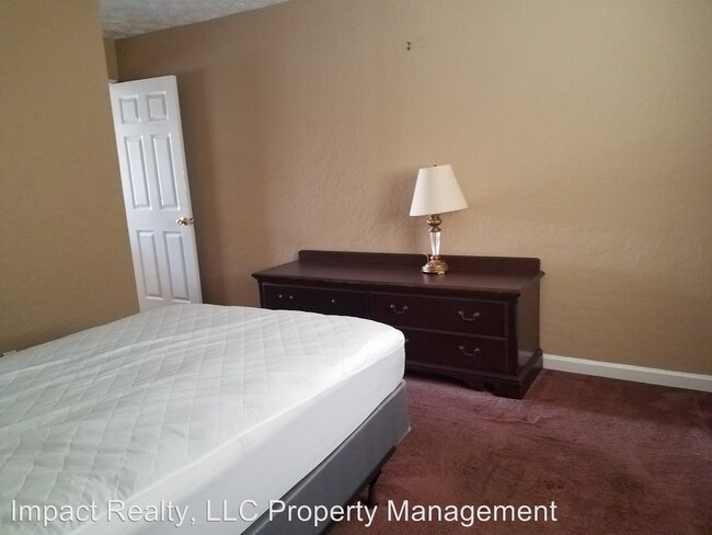 Building Photo - 1 br, 1 bath Apartment - 230 South 6th Street