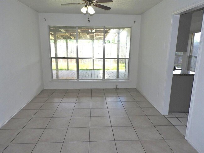 Building Photo - 2107 Creekshire Dr