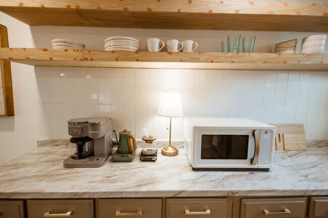 Building Photo - 1824 N 12th St