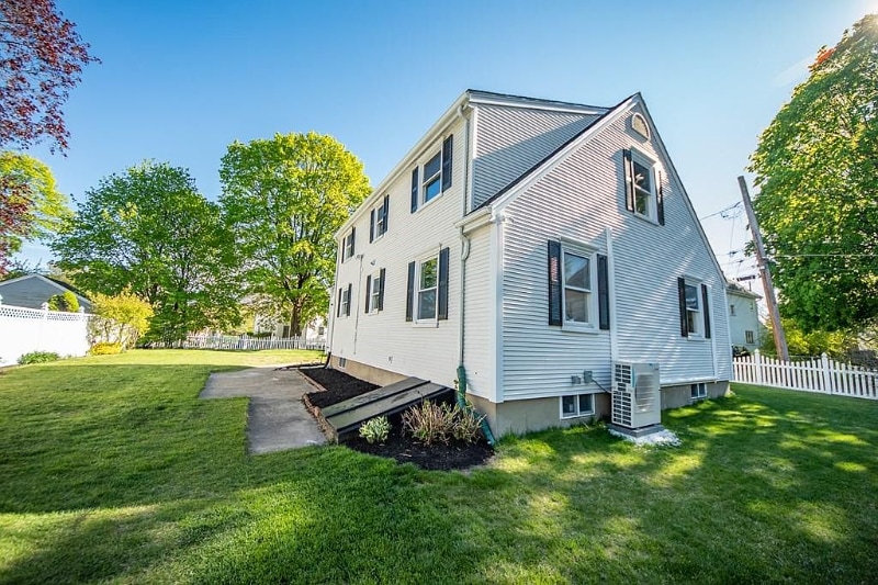 Building Photo - 9 App Ct