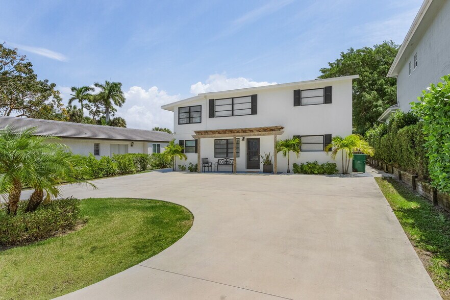 Primary Photo - 9262 Vanderbilt Dr