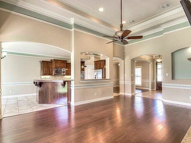 Building Photo - *CYPRESS BEND*STUNNING 3/3 BENTON HOME*