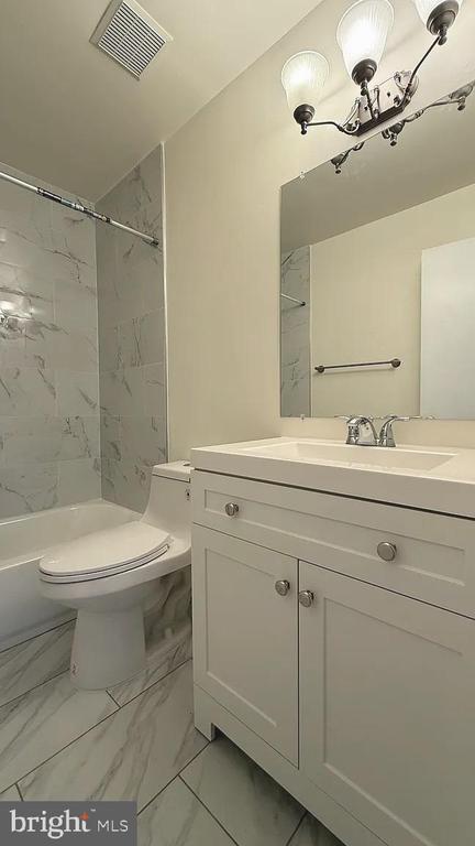 Building Photo - 18715 Martins Landing Dr