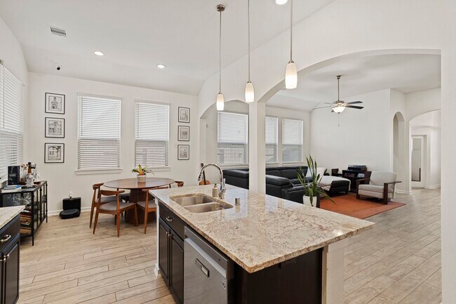 Building Photo - 24742 Levante Dr