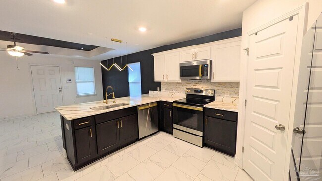 Building Photo - 151 Calvert Oaks Dr