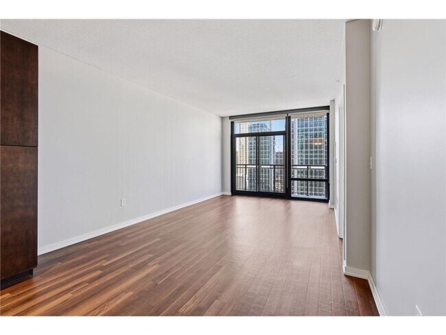 Building Photo - 497 S Marquette Ave