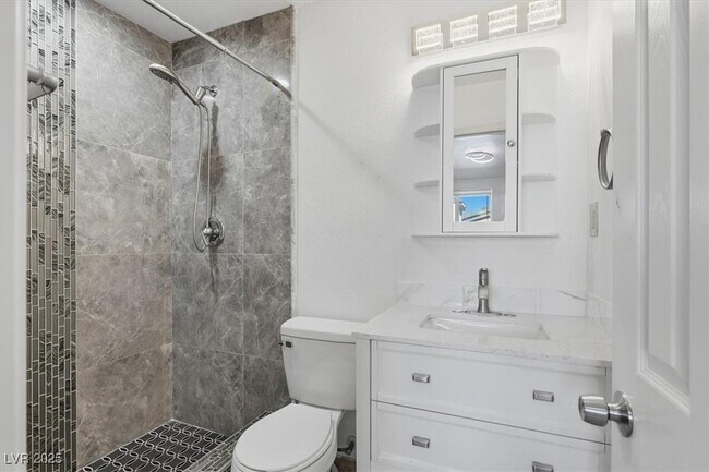 Building Photo - 3760 Briarwood Ave