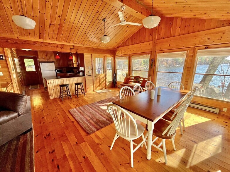 Building Photo - 11 Basswood Bay Rd