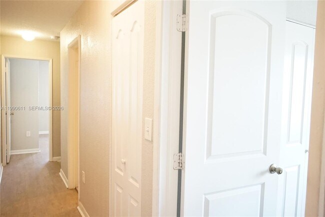 Building Photo - 331 NW 82nd Ave