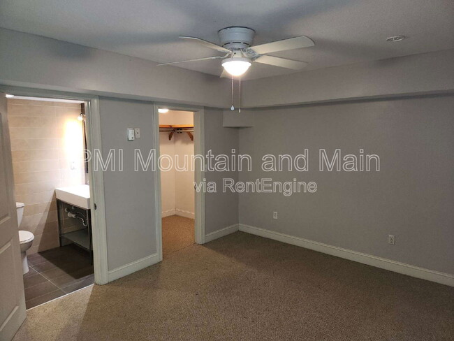Building Photo - 74 Ebens Cove