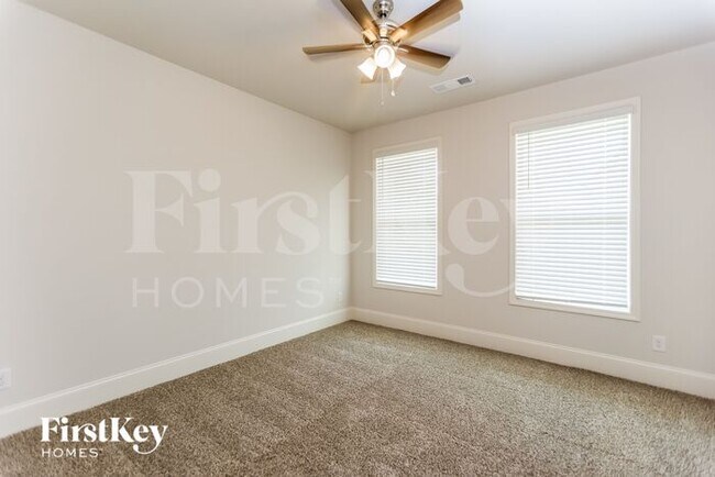 Building Photo - 895 Garnet Dr